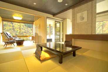 ホテル祖谷温泉　「雲の上スイート 玉響（露天風呂・足湯付き客室）」の写真